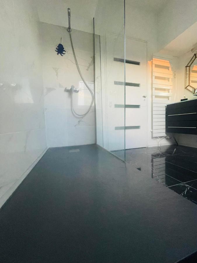 Paris Centre Dernier Etage Vue Ascenseurアパートメント エクステリア 写真